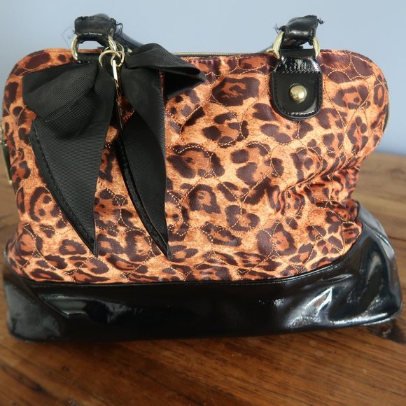 Betsey Johnson Handbags - BETSEY JOHNSON ANIMAL PRINT SATCHEL WITH BOW